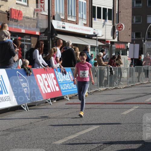 15.09.2024 - PSD Bank Halbmarathon Michael Strokosch http://msf.ph/oto/7071822 15.09.2024 10:28:42 Ziel 26, 130, 140, 162, 184, 205, 235, 273, 305 meine-sportfotos.de