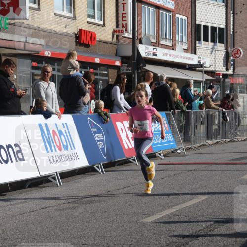 15.09.2024 - PSD Bank Halbmarathon Michael Strokosch http://msf.ph/oto/7071827 15.09.2024 10:28:42 Ziel 26, 130, 140, 162, 184, 205, 235, 273, 305 meine-sportfotos.de