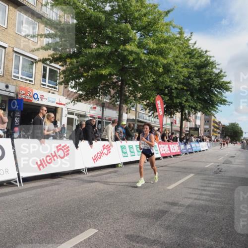 15.09.2024 - PSD Bank Halbmarathon Miley Keyser http://msf.ph/oto/7071836 15.09.2024 11:25:51 Ziel 670, 671, 723, 1025, 2616 meine-sportfotos.de