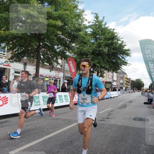 15.09.2024 - PSD Bank Halbmarathon Miley Keyser http://msf.ph/oto/7071842 15.09.2024 12:25:40 Ziel 1153, 1841, 2239, 2250, 2386, 2442, 3283 meine-sportfotos.de