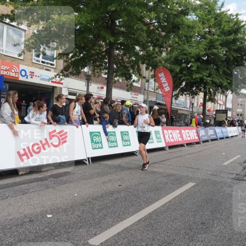 15.09.2024 - PSD Bank Halbmarathon Miley Keyser http://msf.ph/oto/7071905 15.09.2024 12:25:56 Ziel 1153, 3239, 3286 meine-sportfotos.de