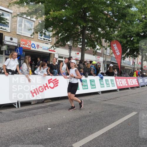 15.09.2024 - PSD Bank Halbmarathon Miley Keyser http://msf.ph/oto/7071929 15.09.2024 12:25:56 Ziel 1153, 3239, 3286 meine-sportfotos.de