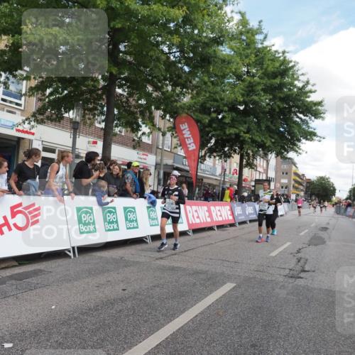 15.09.2024 - PSD Bank Halbmarathon Miley Keyser http://msf.ph/oto/7071944 15.09.2024 12:26:02 Ziel 3226, 3239, 3281, 3286 meine-sportfotos.de