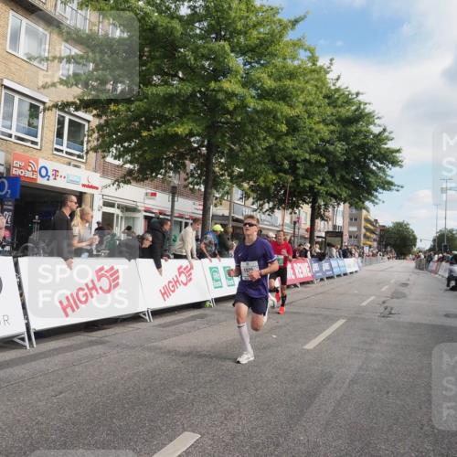 15.09.2024 - PSD Bank Halbmarathon Miley Keyser http://msf.ph/oto/7071957 15.09.2024 11:26:05 Ziel 670, 671, 723, 1025 meine-sportfotos.de