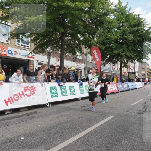 15.09.2024 - PSD Bank Halbmarathon Miley Keyser http://msf.ph/oto/7071971 15.09.2024 12:26:04 Ziel 3226, 3239, 3281, 3286, 3413 meine-sportfotos.de