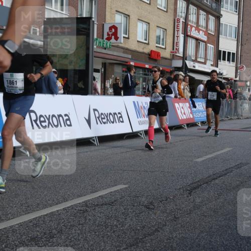 15.09.2024 - PSD Bank Halbmarathon Michael Strokosch http://msf.ph/oto/7071972 15.09.2024 12:11:01 Ziel 776, 1861, 1999, 2218, 2268, 2455, 2519, 2940, 2941, 3520 meine-sportfotos.de