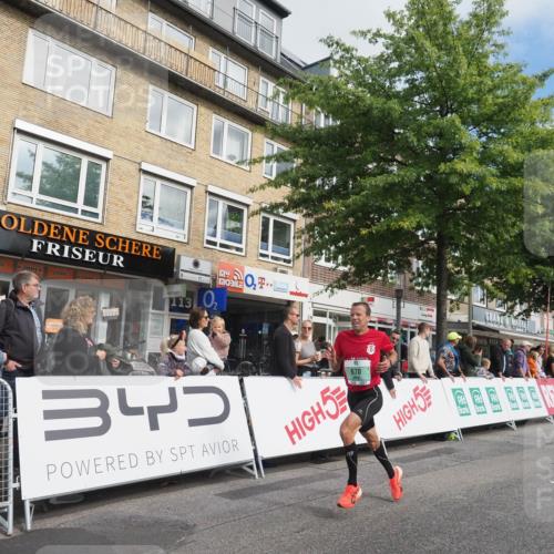 15.09.2024 - PSD Bank Halbmarathon Miley Keyser http://msf.ph/oto/7071973 15.09.2024 11:26:06 Ziel 670, 671, 1025 meine-sportfotos.de