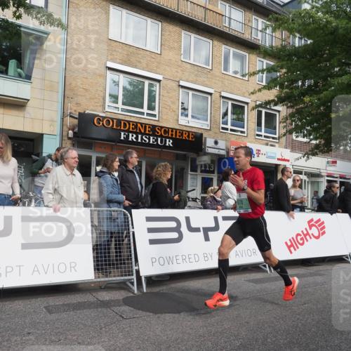 15.09.2024 - PSD Bank Halbmarathon Miley Keyser http://msf.ph/oto/7071984 15.09.2024 11:26:06 Ziel 670, 671, 1025 meine-sportfotos.de
