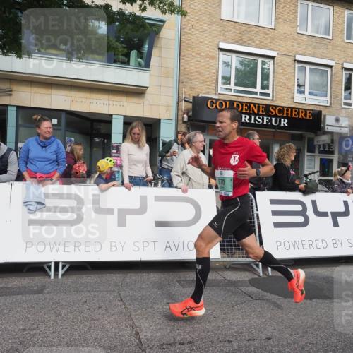 15.09.2024 - PSD Bank Halbmarathon Miley Keyser http://msf.ph/oto/7071997 15.09.2024 11:26:07 Ziel 670, 671, 1025 meine-sportfotos.de
