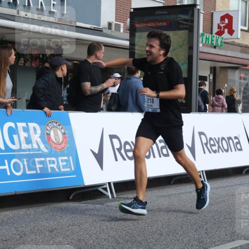 15.09.2024 - PSD Bank Halbmarathon Michael Strokosch http://msf.ph/oto/7072008 15.09.2024 12:11:03 Ziel 776, 1861, 2218, 2268, 2455, 2519, 2940, 2941, 3520, 3530 meine-sportfotos.de