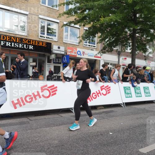 15.09.2024 - PSD Bank Halbmarathon Miley Keyser http://msf.ph/oto/7072009 15.09.2024 12:26:06 Ziel 3156, 3157, 3226, 3239, 3281, 3286, 3413 meine-sportfotos.de