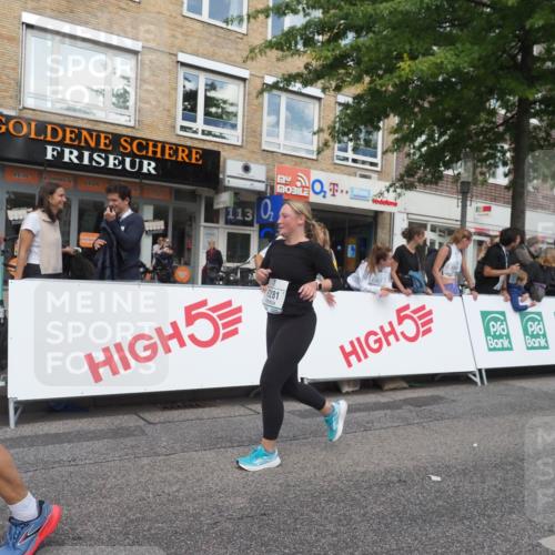 15.09.2024 - PSD Bank Halbmarathon Miley Keyser http://msf.ph/oto/7072013 15.09.2024 12:26:06 Ziel 3156, 3157, 3226, 3239, 3281, 3286, 3413 meine-sportfotos.de