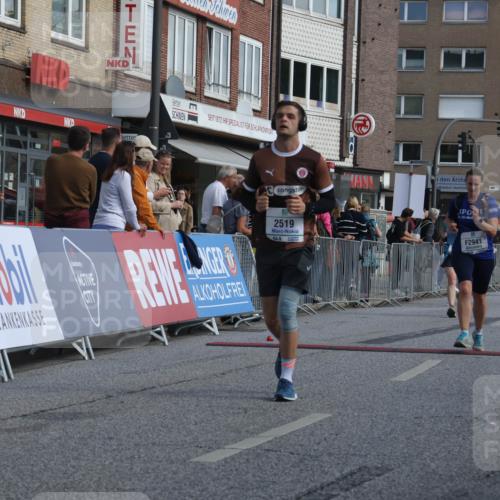 15.09.2024 - PSD Bank Halbmarathon Michael Strokosch http://msf.ph/oto/7072030 15.09.2024 12:11:05 Ziel 776, 1861, 2218, 2455, 2519, 2940, 2941, 3520, 3530 meine-sportfotos.de