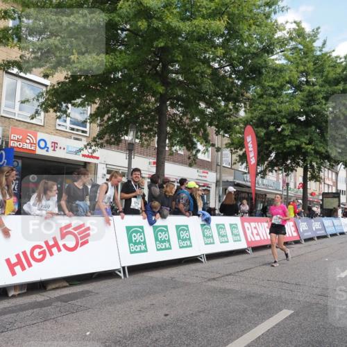 15.09.2024 - PSD Bank Halbmarathon Miley Keyser http://msf.ph/oto/7072031 15.09.2024 12:26:10 Ziel 3156, 3157, 3226, 3239, 3281, 3342, 3413 meine-sportfotos.de