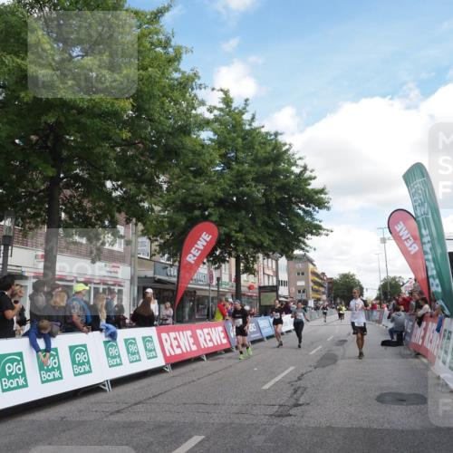 15.09.2024 - PSD Bank Halbmarathon Miley Keyser http://msf.ph/oto/7072115 15.09.2024 12:26:20 Ziel 2183, 2186, 3086, 3156, 3157, 3226, 3281, 3342, 3413 meine-sportfotos.de