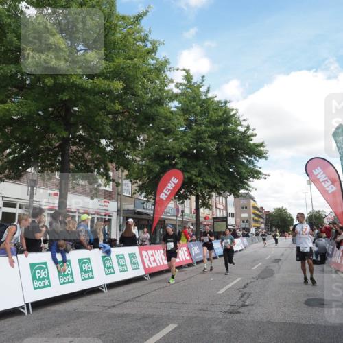 15.09.2024 - PSD Bank Halbmarathon Miley Keyser http://msf.ph/oto/7072136 15.09.2024 12:26:21 Ziel 2183, 2186, 3086, 3156, 3157, 3342, 3413 meine-sportfotos.de