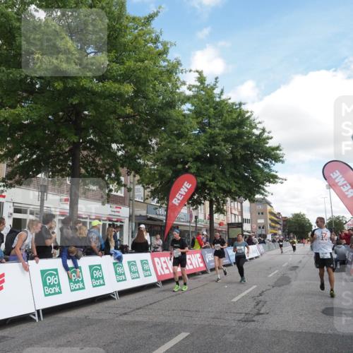 15.09.2024 - PSD Bank Halbmarathon Miley Keyser http://msf.ph/oto/7072140 15.09.2024 12:26:21 Ziel 2183, 2186, 3086, 3156, 3157, 3342, 3413 meine-sportfotos.de