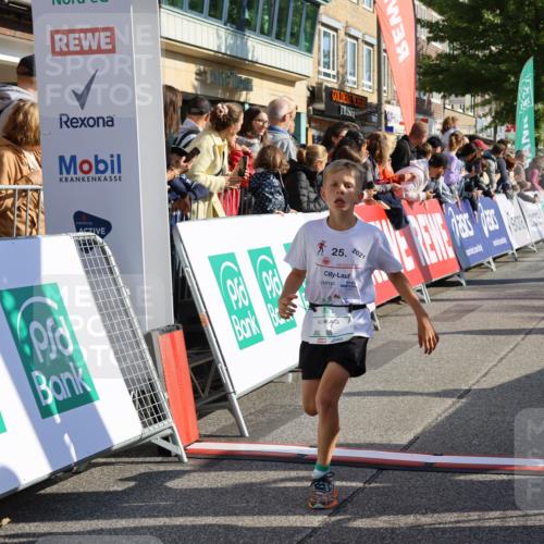 15.09.2024 - PSD Bank Halbmarathon Strokosch-Dieckow http://msf.ph/oto/7072142 15.09.2024 10:28:54 Ziel 26, 130, 162, 184, 192, 205, 235, 243, 273, 305 meine-sportfotos.de