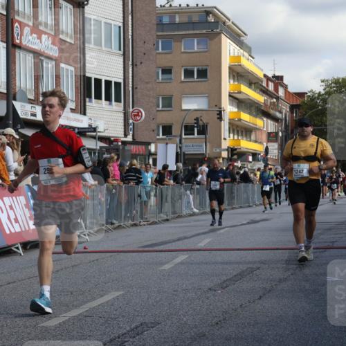15.09.2024 - PSD Bank Halbmarathon Michael Strokosch http://msf.ph/oto/7072196 15.09.2024 12:11:18 Ziel 1242, 1930, 2540, 2888, 2941, 3530 meine-sportfotos.de