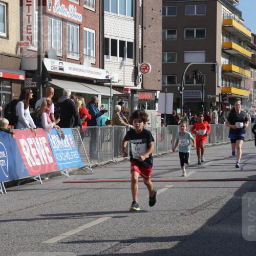 15.09.2024 - PSD Bank Halbmarathon Michael Strokosch http://msf.ph/oto/7072208 15.09.2024 10:29:12 Ziel 5, 12, 47, 70, 150, 154, 170, 180, 194, 244, 254, 255, 271, 288, 292, 297 meine-sportfotos.de