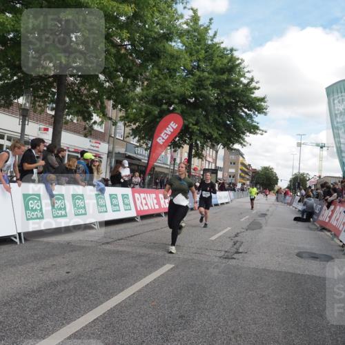 15.09.2024 - PSD Bank Halbmarathon Miley Keyser http://msf.ph/oto/7072212 15.09.2024 12:26:32 Ziel 2183, 2186, 3086, 3237, 3489 meine-sportfotos.de