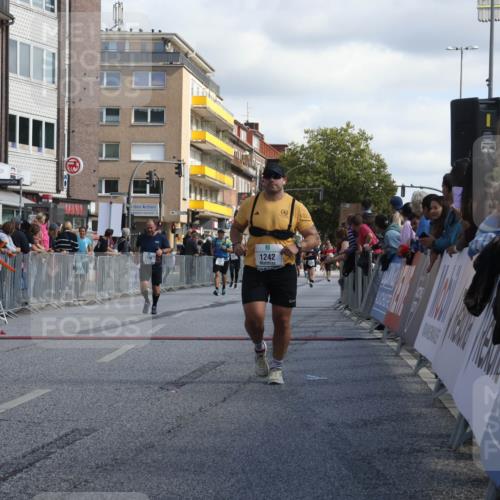15.09.2024 - PSD Bank Halbmarathon Michael Strokosch http://msf.ph/oto/7072223 15.09.2024 12:11:19 Ziel 1242, 1930, 2540, 2888, 2941, 3530 meine-sportfotos.de