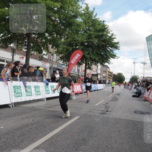 15.09.2024 - PSD Bank Halbmarathon Miley Keyser http://msf.ph/oto/7072227 15.09.2024 12:26:32 Ziel 2183, 2186, 3086, 3237, 3489 meine-sportfotos.de