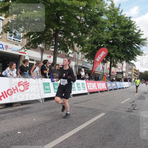 15.09.2024 - PSD Bank Halbmarathon Miley Keyser http://msf.ph/oto/7072252 15.09.2024 12:26:34 Ziel 2183, 2186, 2252, 3237, 3489 meine-sportfotos.de