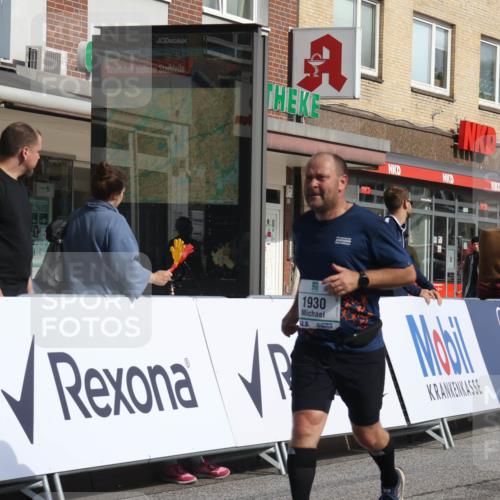 15.09.2024 - PSD Bank Halbmarathon Michael Strokosch http://msf.ph/oto/7072307 15.09.2024 12:11:25 Ziel 1242, 1930, 2005, 2193, 2220, 2540, 2888, 3209 meine-sportfotos.de
