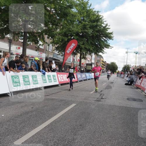 15.09.2024 - PSD Bank Halbmarathon Miley Keyser http://msf.ph/oto/7072308 15.09.2024 12:26:47 Ziel 2009, 2252, 3128, 3374 meine-sportfotos.de