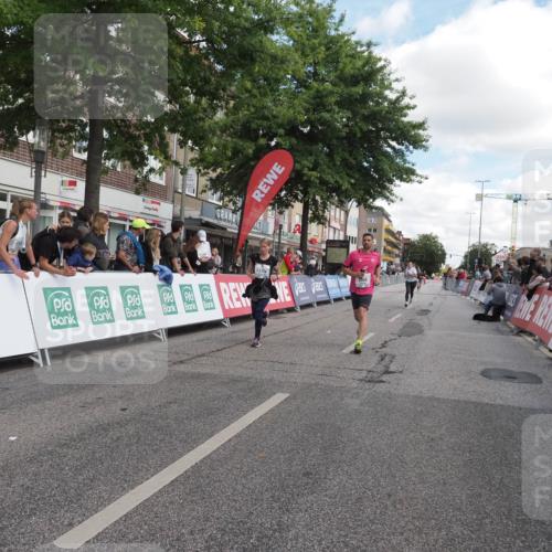 15.09.2024 - PSD Bank Halbmarathon Miley Keyser http://msf.ph/oto/7072312 15.09.2024 12:26:48 Ziel 2009, 2252, 3128, 3374 meine-sportfotos.de