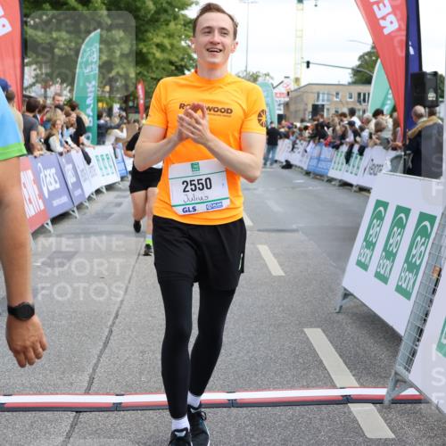 15.09.2024 - PSD Bank Halbmarathon Strokosch-Dieckow http://msf.ph/oto/7072334 15.09.2024 12:23:35 Ziel 803, 2078, 2307, 2400, 2550, 2933, 2999, 3243, 3320, 3370 meine-sportfotos.de