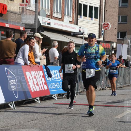 15.09.2024 - PSD Bank Halbmarathon Michael Strokosch http://msf.ph/oto/7072343 15.09.2024 12:11:29 Ziel 1242, 1930, 2005, 2031, 2187, 2193, 2220, 2226, 2540, 2884, 2888, 3209, 3223 meine-sportfotos.de