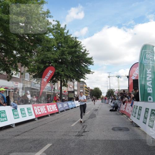 15.09.2024 - PSD Bank Halbmarathon Miley Keyser http://msf.ph/oto/7072356 15.09.2024 12:26:51 Ziel 2009, 2252, 3128, 3374 meine-sportfotos.de