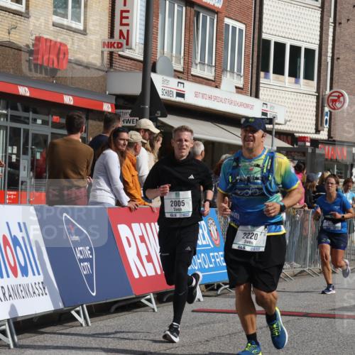 15.09.2024 - PSD Bank Halbmarathon Michael Strokosch http://msf.ph/oto/7072357 15.09.2024 12:11:29 Ziel 1242, 1930, 2005, 2031, 2187, 2193, 2220, 2226, 2540, 2884, 2888, 3209, 3223 meine-sportfotos.de
