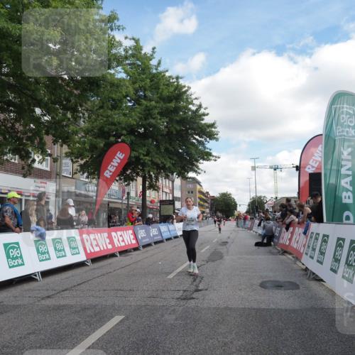 15.09.2024 - PSD Bank Halbmarathon Miley Keyser http://msf.ph/oto/7072365 15.09.2024 12:26:51 Ziel 2009, 2252, 3128, 3374 meine-sportfotos.de