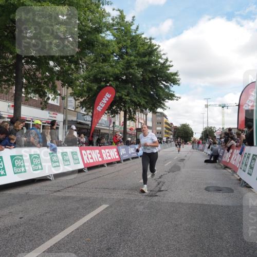 15.09.2024 - PSD Bank Halbmarathon Miley Keyser http://msf.ph/oto/7072370 15.09.2024 12:26:51 Ziel 2009, 2252, 3128, 3374 meine-sportfotos.de