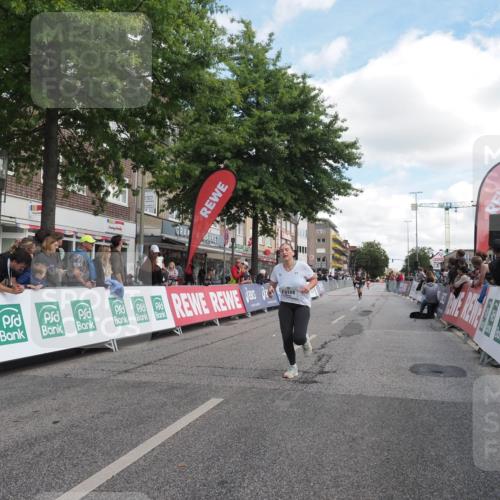 15.09.2024 - PSD Bank Halbmarathon Miley Keyser http://msf.ph/oto/7072374 15.09.2024 12:26:51 Ziel 2009, 2252, 3128, 3374 meine-sportfotos.de