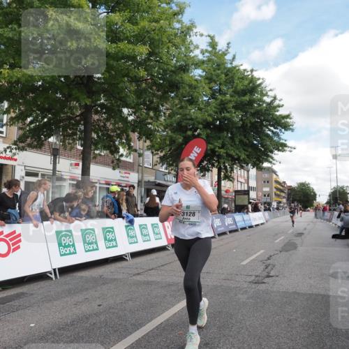 15.09.2024 - PSD Bank Halbmarathon Miley Keyser http://msf.ph/oto/7072407 15.09.2024 12:26:52 Ziel 2009, 2252, 3128, 3374 meine-sportfotos.de