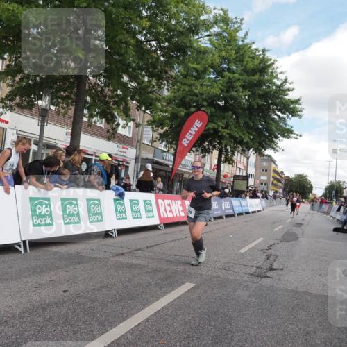 15.09.2024 - PSD Bank Halbmarathon Miley Keyser http://msf.ph/oto/7072411 15.09.2024 12:27:00 Ziel 2009, 2113, 3128, 3249, 3374, 3490 meine-sportfotos.de