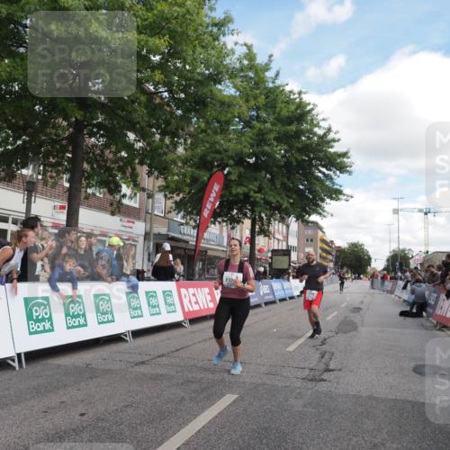 15.09.2024 - PSD Bank Halbmarathon Miley Keyser http://msf.ph/oto/7072484 15.09.2024 12:27:05 Ziel 2113, 2812, 3249, 3490 meine-sportfotos.de
