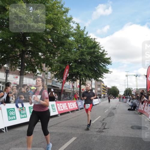 15.09.2024 - PSD Bank Halbmarathon Miley Keyser http://msf.ph/oto/7072489 15.09.2024 12:27:06 Ziel 2113, 2812, 3249, 3490 meine-sportfotos.de