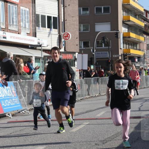 15.09.2024 - PSD Bank Halbmarathon Michael Strokosch http://msf.ph/oto/7072491 15.09.2024 10:29:42 Ziel 15, 46, 60, 63, 74, 112, 164, 168, 171, 185, 225, 246 meine-sportfotos.de