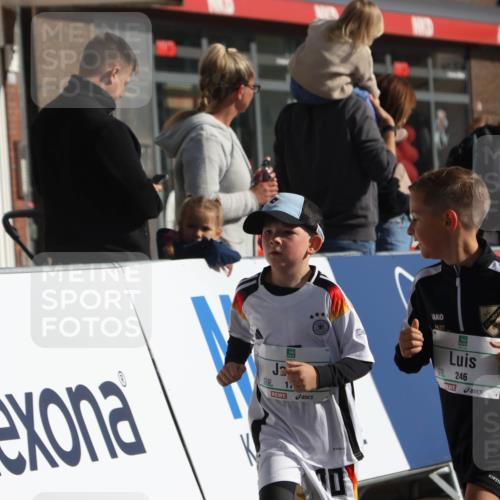 15.09.2024 - PSD Bank Halbmarathon Michael Strokosch http://msf.ph/oto/7072528 15.09.2024 10:29:45 Ziel 3, 15, 60, 63, 74, 112, 127, 164, 168, 171, 185, 218, 225, 246, 264, 286 meine-sportfotos.de