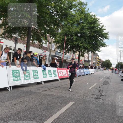 15.09.2024 - PSD Bank Halbmarathon Miley Keyser http://msf.ph/oto/7072540 15.09.2024 12:27:14 Ziel 2113, 2812, 3249, 3490 meine-sportfotos.de