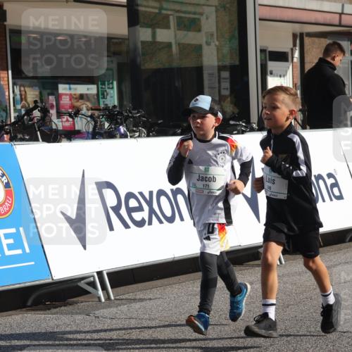 15.09.2024 - PSD Bank Halbmarathon Michael Strokosch http://msf.ph/oto/7072547 15.09.2024 10:29:46 Ziel 3, 15, 60, 63, 74, 112, 127, 164, 168, 171, 185, 218, 225, 246, 264, 286 meine-sportfotos.de