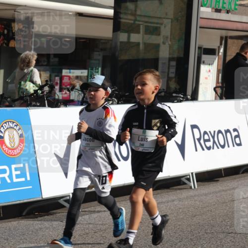 15.09.2024 - PSD Bank Halbmarathon Michael Strokosch http://msf.ph/oto/7072552 15.09.2024 10:29:46 Ziel 3, 15, 60, 63, 74, 112, 127, 164, 168, 171, 185, 218, 225, 246, 264, 286 meine-sportfotos.de