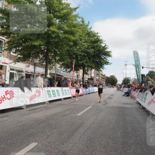 15.09.2024 - PSD Bank Halbmarathon Miley Keyser http://msf.ph/oto/7072558 15.09.2024 11:27:14 Ziel 436, 440, 662, 665, 728, 737, 826 meine-sportfotos.de