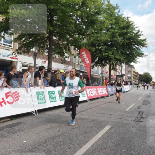 15.09.2024 - PSD Bank Halbmarathon Miley Keyser http://msf.ph/oto/7072599 15.09.2024 12:27:29 Ziel 2114, 2528, 3288 meine-sportfotos.de