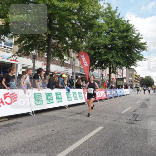 15.09.2024 - PSD Bank Halbmarathon Miley Keyser http://msf.ph/oto/7072619 15.09.2024 12:27:30 Ziel 2114, 2528, 3288 meine-sportfotos.de